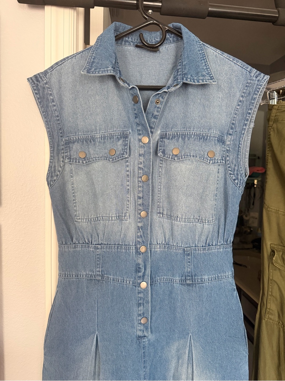 VICI Sleeveless Light Wash Denim Button-Front Pants Jumpsuit